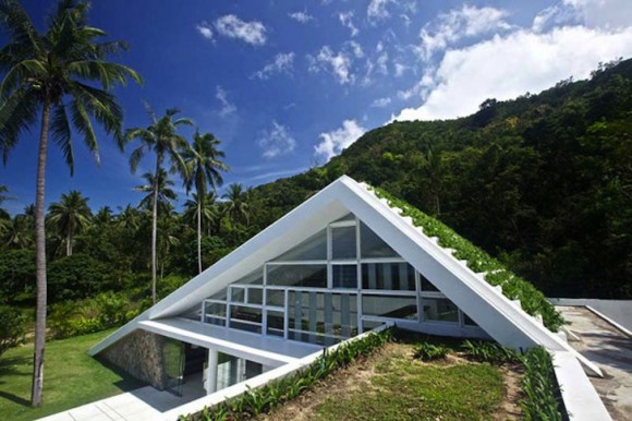 Aqualina Residence, další ukázka toho jak i tropický turistický luxus nemusí být nutně v kontrastu s přírodou. Zdroj: Inhabitat.com 