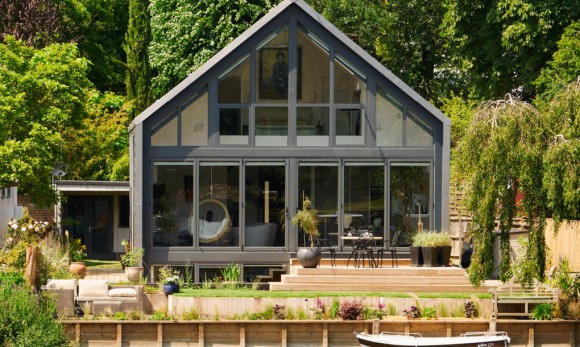 „Rezerva domu v případě povodní? Dokáže se zvýšit až o 2,5 metru.“ Zdroj: Baca Architects