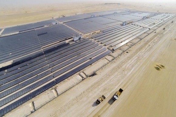 Největší solární elektrárna v Dubaji a možná i na celém blízkém a středních východě. foto: DEWA