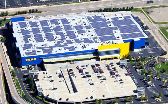 „Střešní solární elektrárny se do roku 2020 stanou na provozovnách IKEA samozřejmostí." Zdroj: Inhabitat.com 