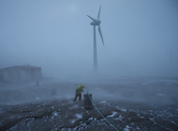 Mrazivé pustiny Jižního pólu nejsou pro větrné farmy překážkou. Zdroj: CleanTechnica.com