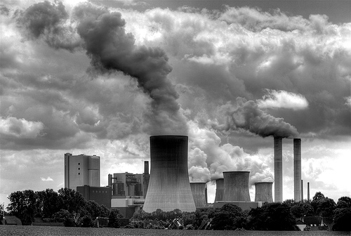 Uhelná elektrárna - právě ty patří mezi největší producenty skleníkových plynů globálně