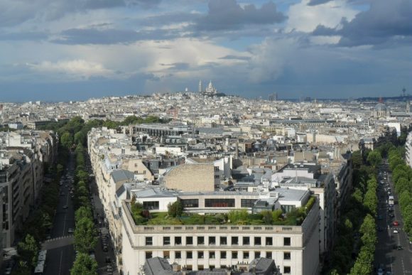 „Dokonalá Paříž má ve snižování produkce skleníkových plynů a omezování spotřeby energií ještě hodně co dohánět.“ Zdroj: Inhabitat.com 