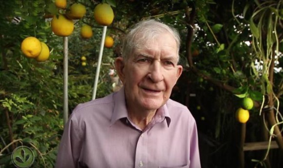 „Russ Finch objevil kouzlo geotermální energie pro vyhřívání skleníku.“ Zdroj: Harvest Public Media