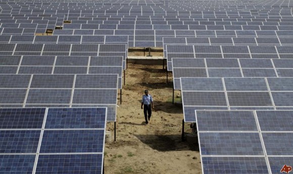 „BNEF výrazně podporuje obraz Indie, coby stabilního prostředí pro investice do solární energetiky.“ Zdroj: Solar AP