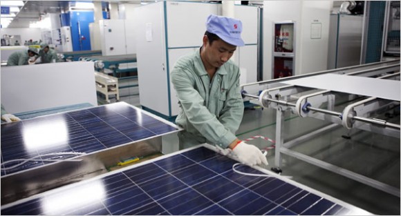 „Indie zatím neaplikovala žádnou formu omezení dovozu solárních panelů vyrobených v Číně.“ Zdroj: SolarFeeds.com