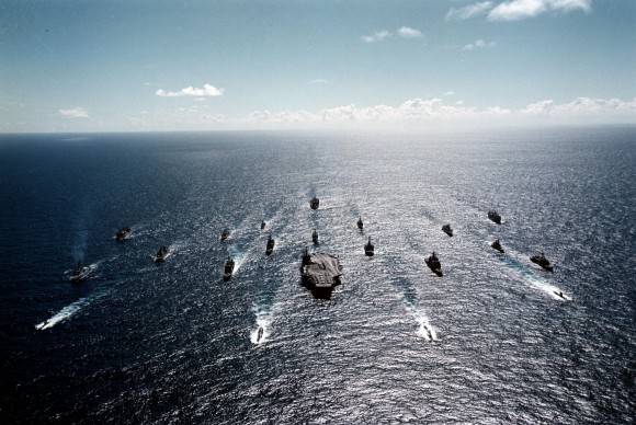 Americká pacifická flotila může stejně jako zbytek loďstva Spojených států skončit bez rozvoje biopaliv na suchu. Zdroj: Lanerloon.com