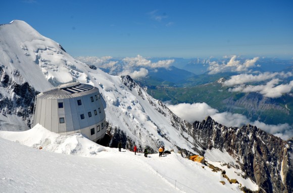 Ekologická horská chata pod vrcholem Mont Blanku. foto: Schneider Electric
