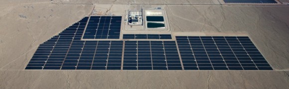 Nehostinná poušť, a nebo solární plantáž? V Boulder City mají jasno. Zdroj: First Solar
