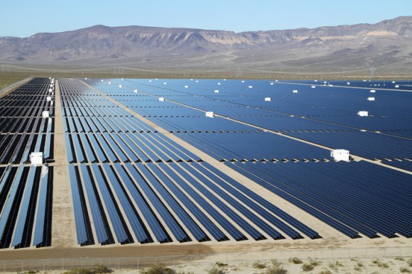 Fotovoltaická solární elektrárna o výkonu 92 MW ve státě Nevada v USA - Copper Mountain Solar, foto: Sempra