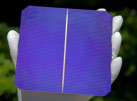 Fotovoltaický solární článek vyrobený technologií společnosti Silevo