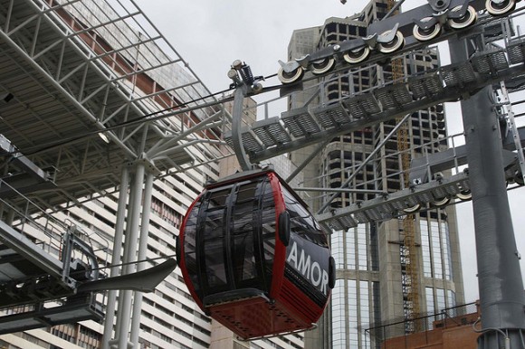 Systém lanové přepravy je možné adaptovat na řadu jihoamerických metropolí. foto: Caracas Metrocable