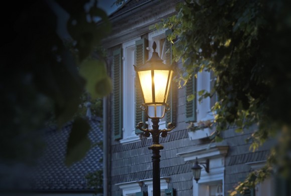 Modulem LED je možné vybavit prakticky jakoukoliv lampu veřejného osvětlení. Tato výměna je, ve srovnání s náhradou celé lampy, přibližně o polovinu levnější. foto: Siemens