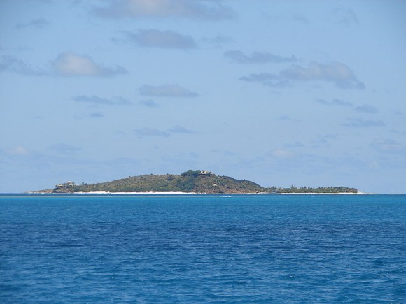 Soukromý ostrov Necker Island miliardáře Richarda Bransona v Karibiku budou pohánět čistě OZE, foto: Legis, licence Public domain