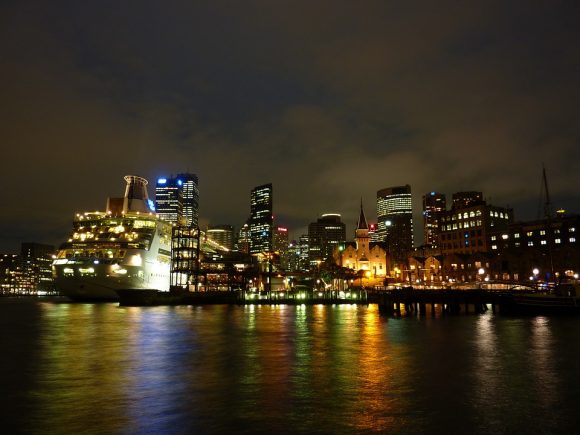 Zářící australská metropole Sydney. foto: MartinStr, licence public domain