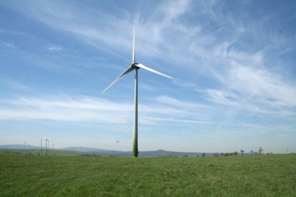 Větrná turbína - elektrárna - Česká republice, Krušné hory, foto: Ekobydlení.eu