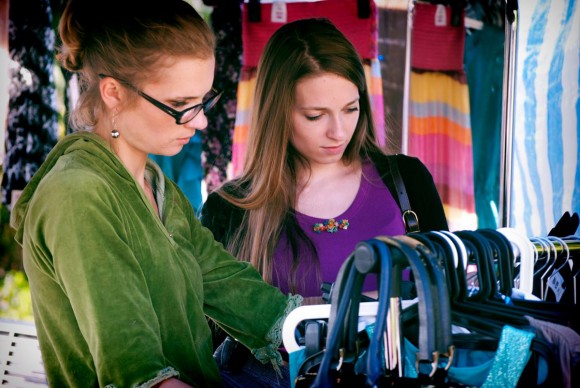 Módní bazar ÝBRKÝBL se koná již popáté! Tentokrát v Podniku na Bubenské, a to ve dnech 5. a 6. září