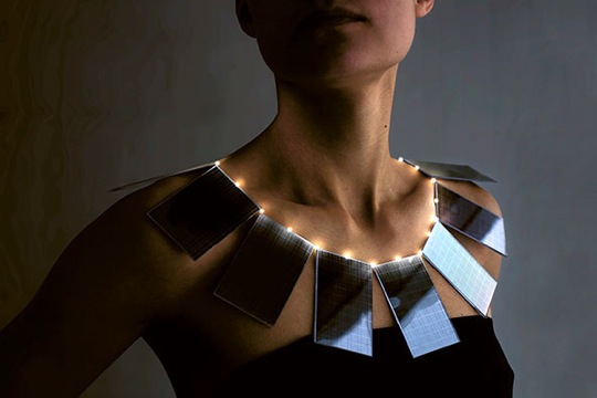 Solární náhrdelník