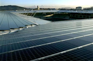 Solární panely na stadionu v Bernu