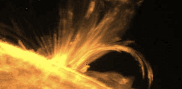 vesmír - sluneční bouře