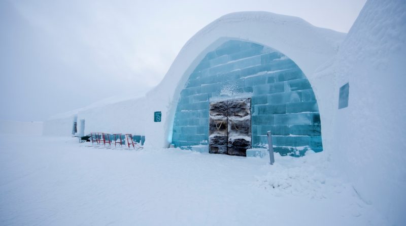 Švédský ledový hotel Icehotel 365